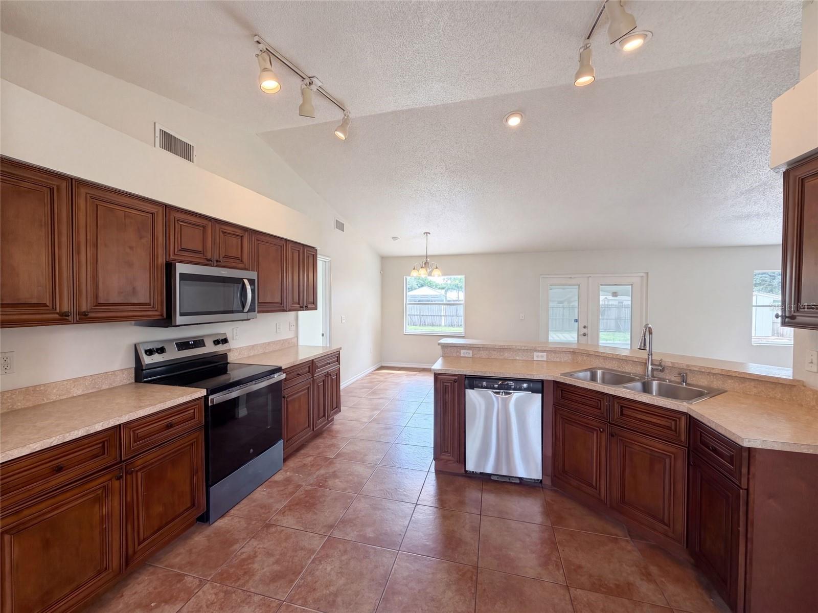 6536 Horizon Point Dr Property Photo 10