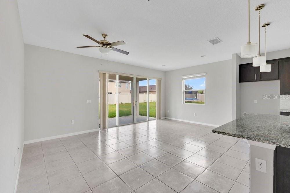 2570 Wadeview Loop Property Photo 4