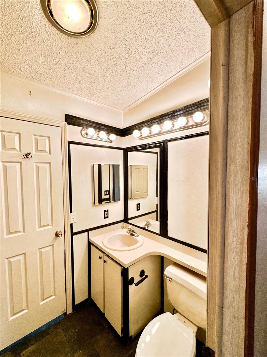 2353 W Coach N Four Dr Property Photo 12