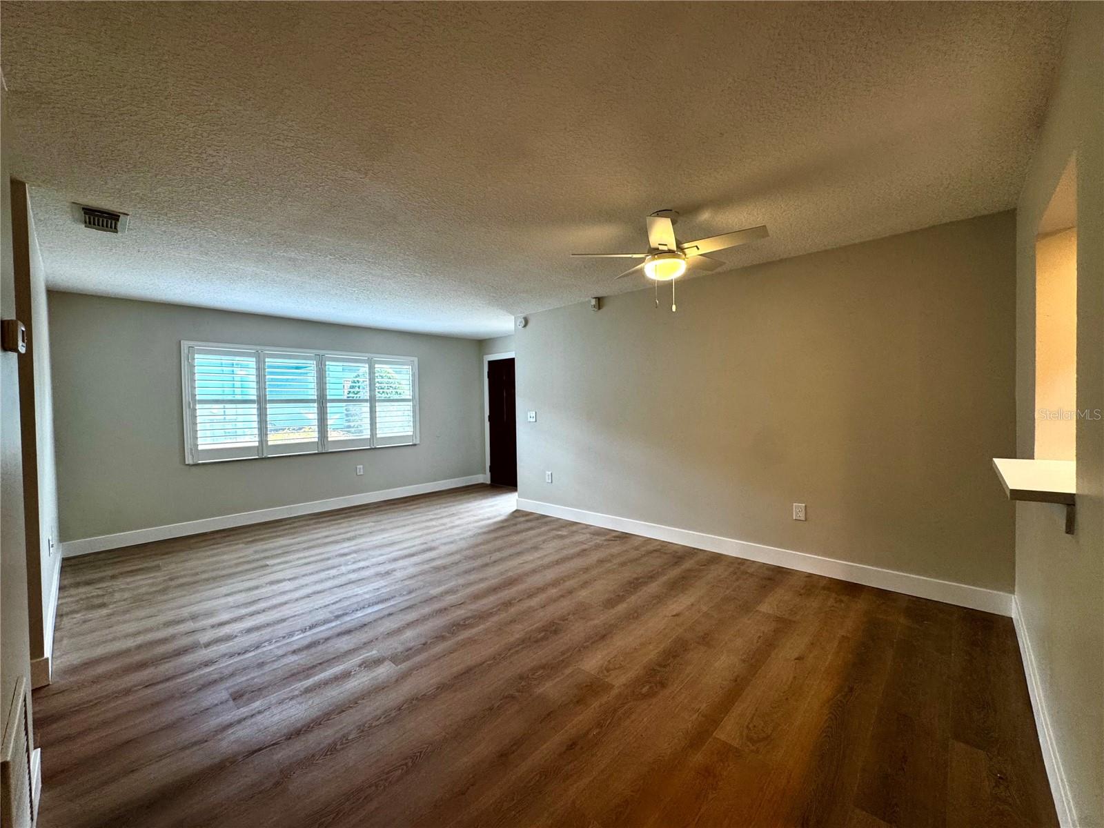 3217 Royal St Property Photo 5