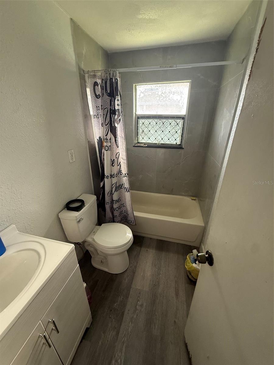 4450 W Gore Ave Property Photo 4
