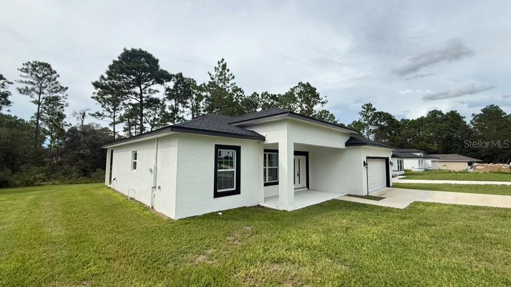 7644 N Voyager Dr Property Photo 2