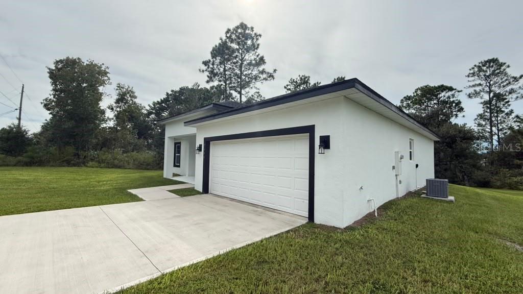 7644 N Voyager Dr Property Photo 3