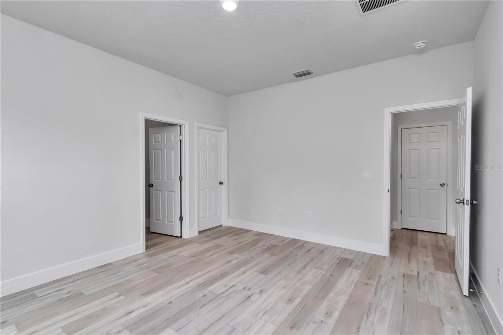 7644 N Voyager Dr Property Photo 20
