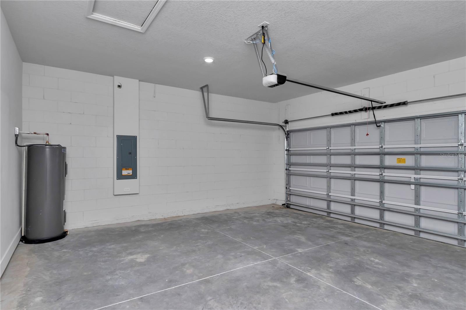 7644 N Voyager Dr Property Photo 30