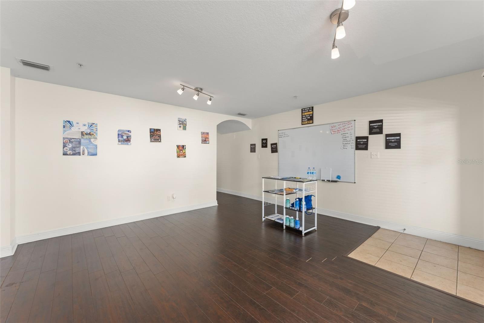 136 S Bumby Ave #2 Property Photo 6