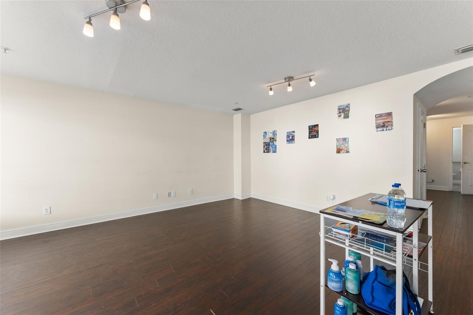 136 S Bumby Ave #2 Property Photo 7