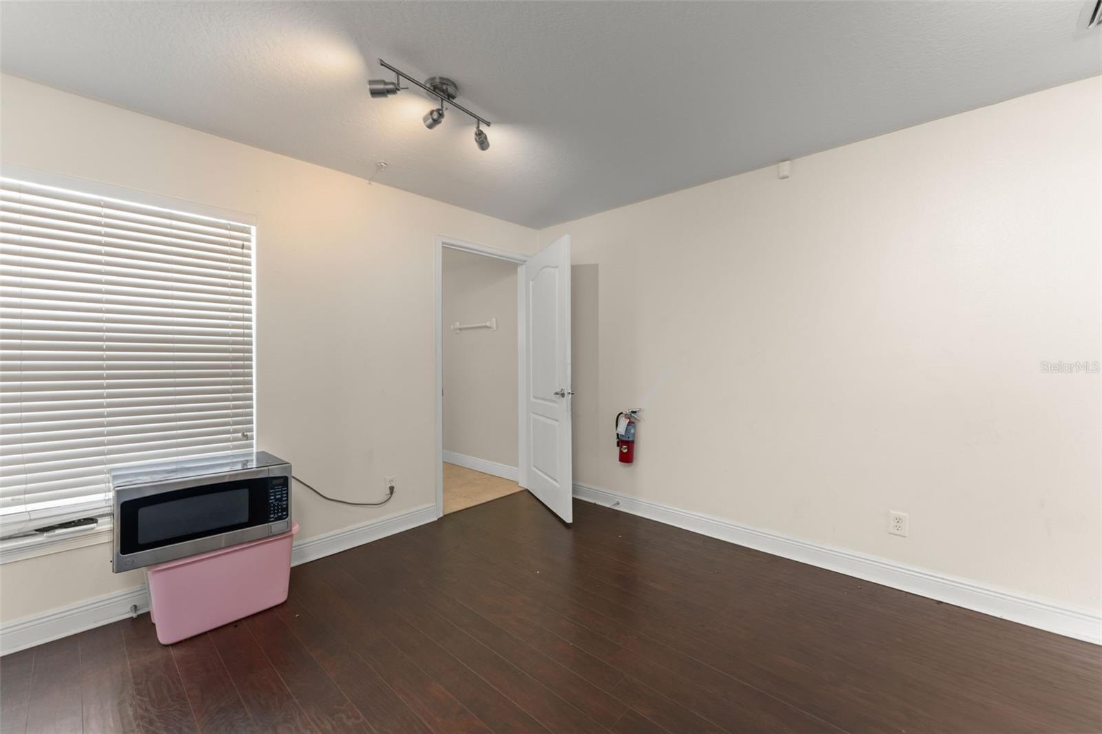 136 S Bumby Ave #2 Property Photo 10