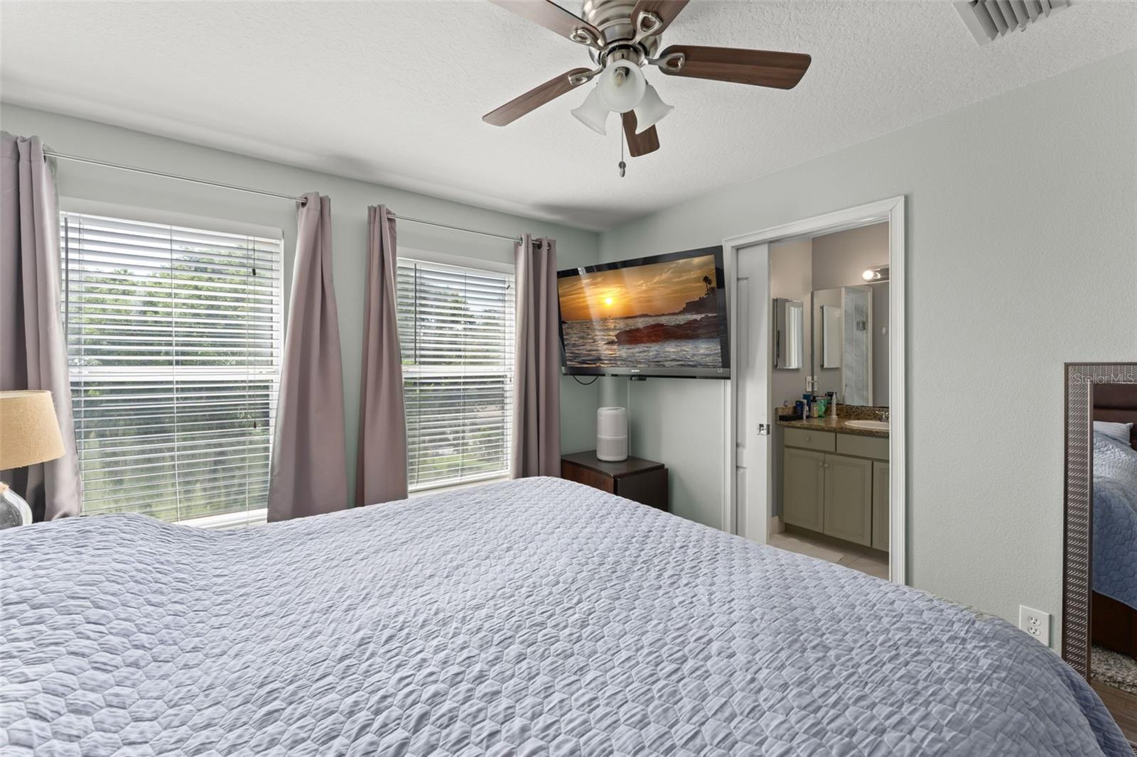 136 S Bumby Ave #2 Property Photo 43