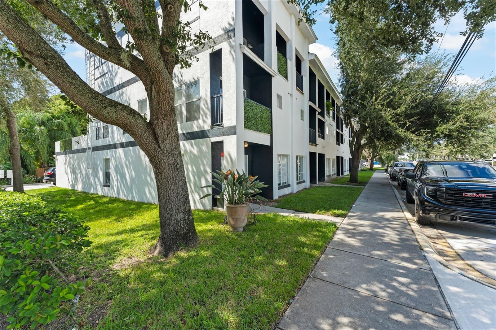136 S Bumby Ave #2 Property Photo 50