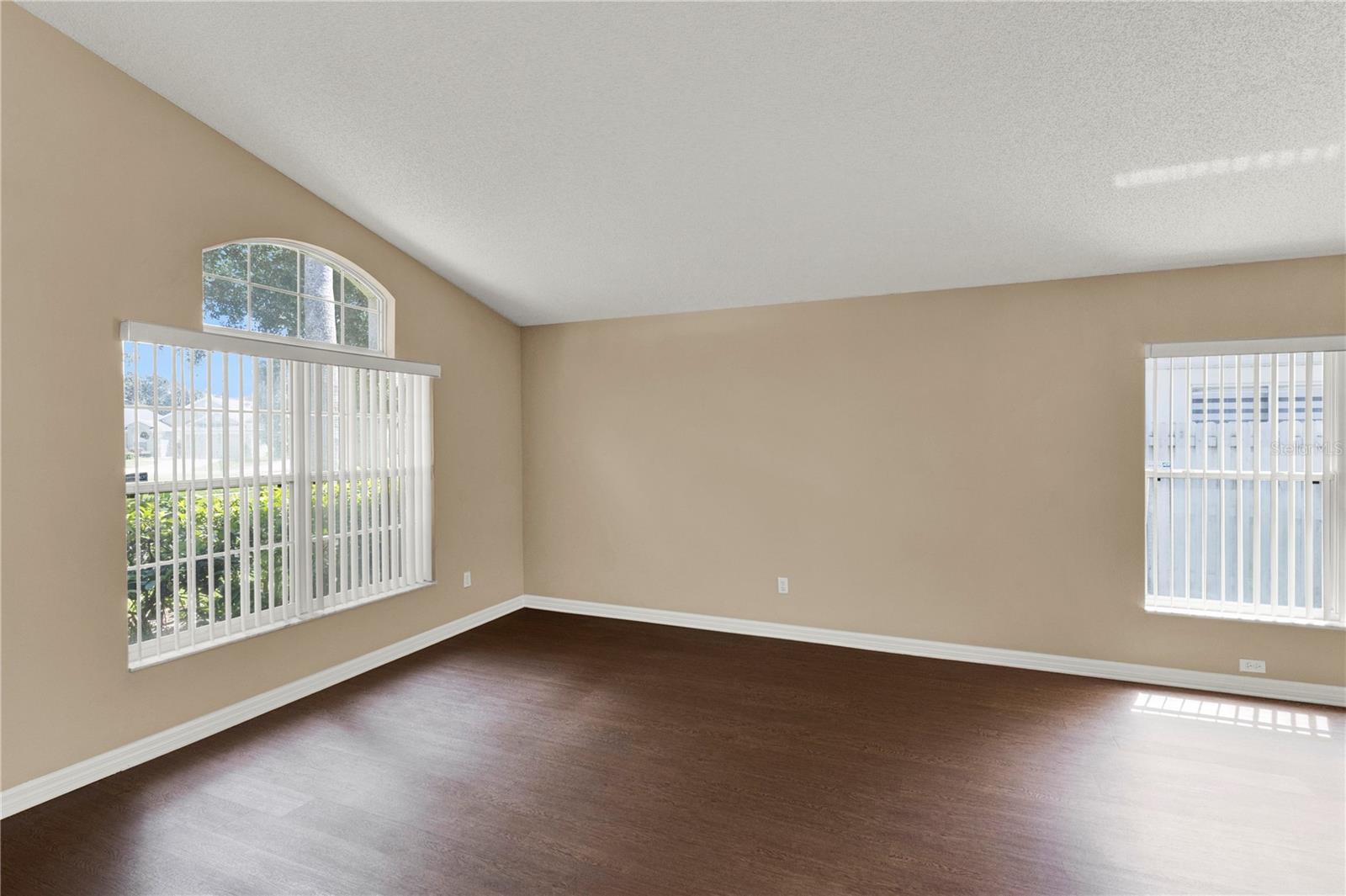 5412 San Gabriel Way Property Photo 7