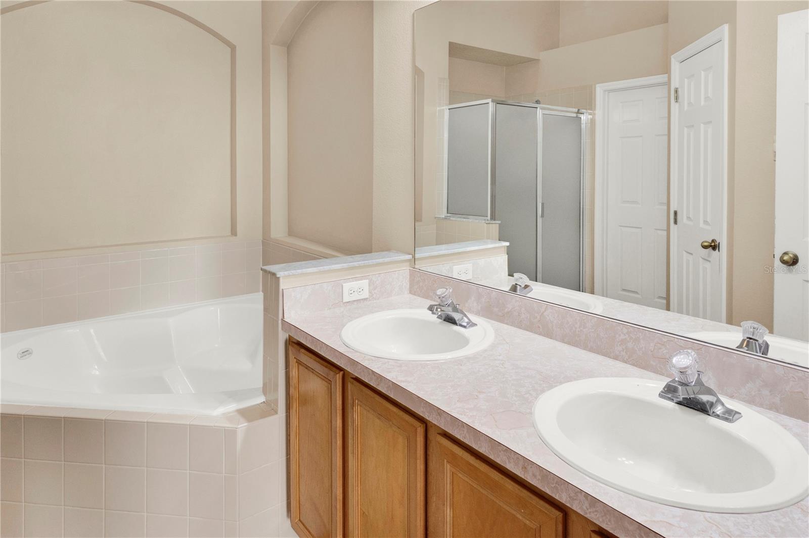 5412 San Gabriel Way Property Photo 32