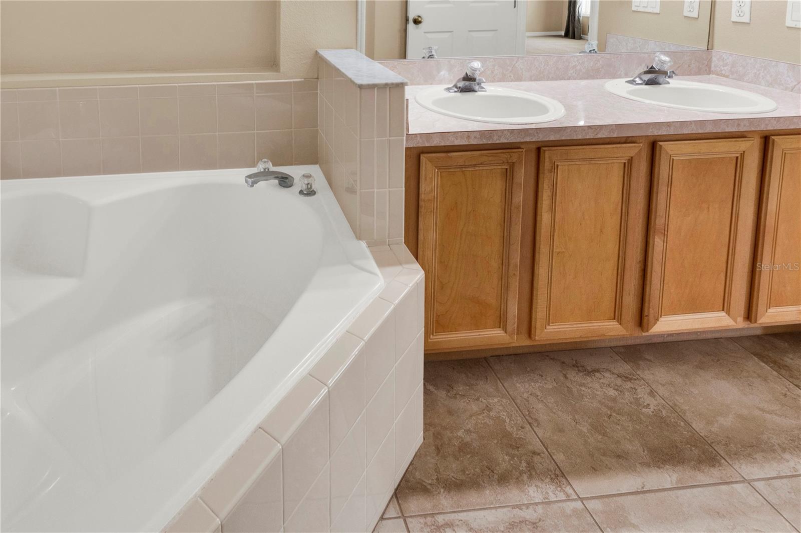 5412 San Gabriel Way Property Photo 36