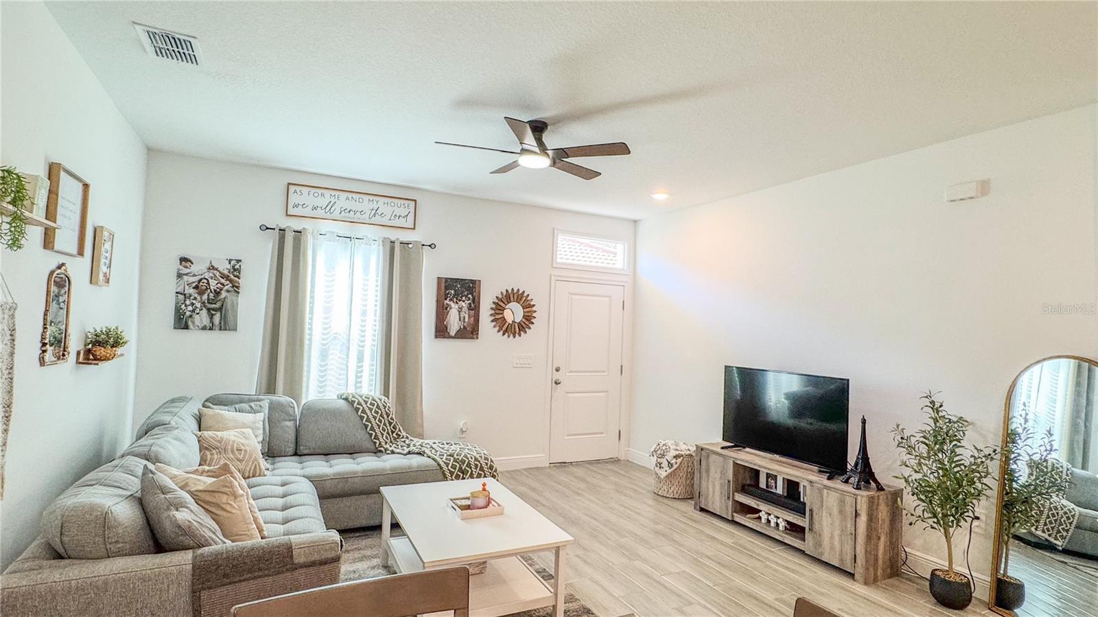 1761 Coriander Dr Property Photo 4