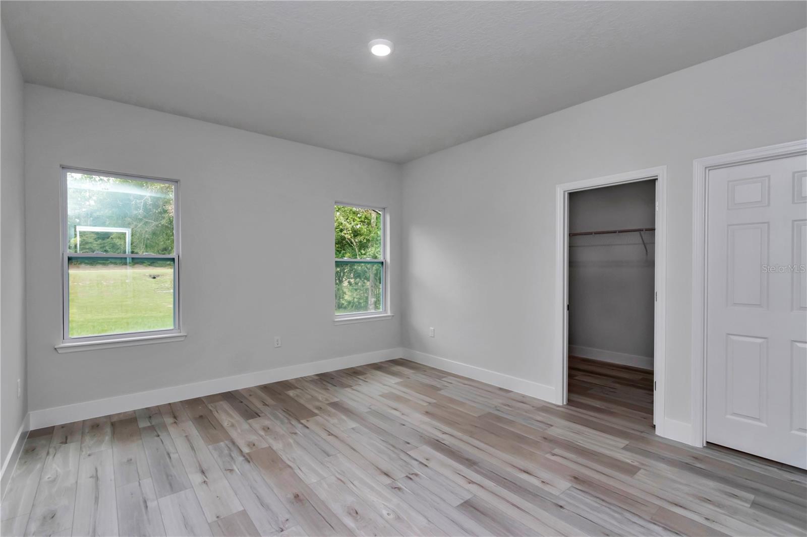 7658 N Voyager Dr Property Photo 22