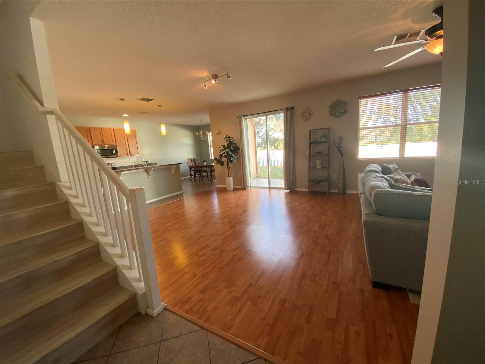 1681 Strathmore Cir Property Photo 8