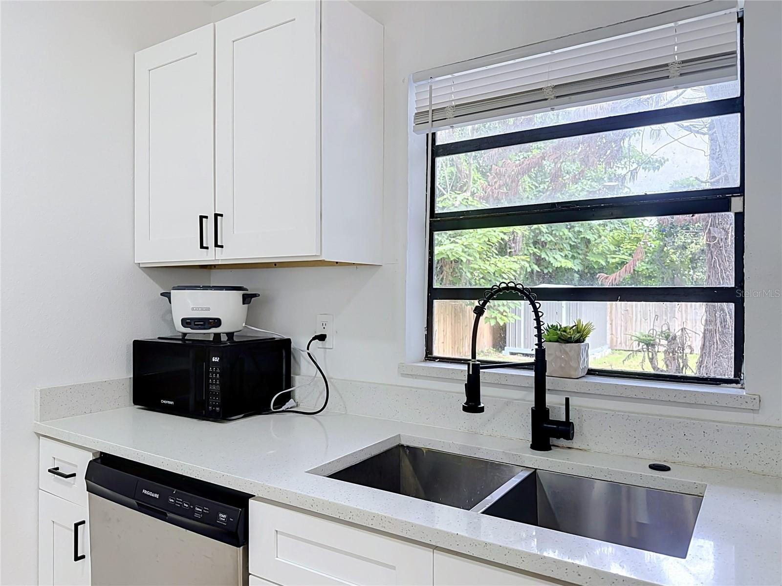 3627 Arch St Property Photo 19