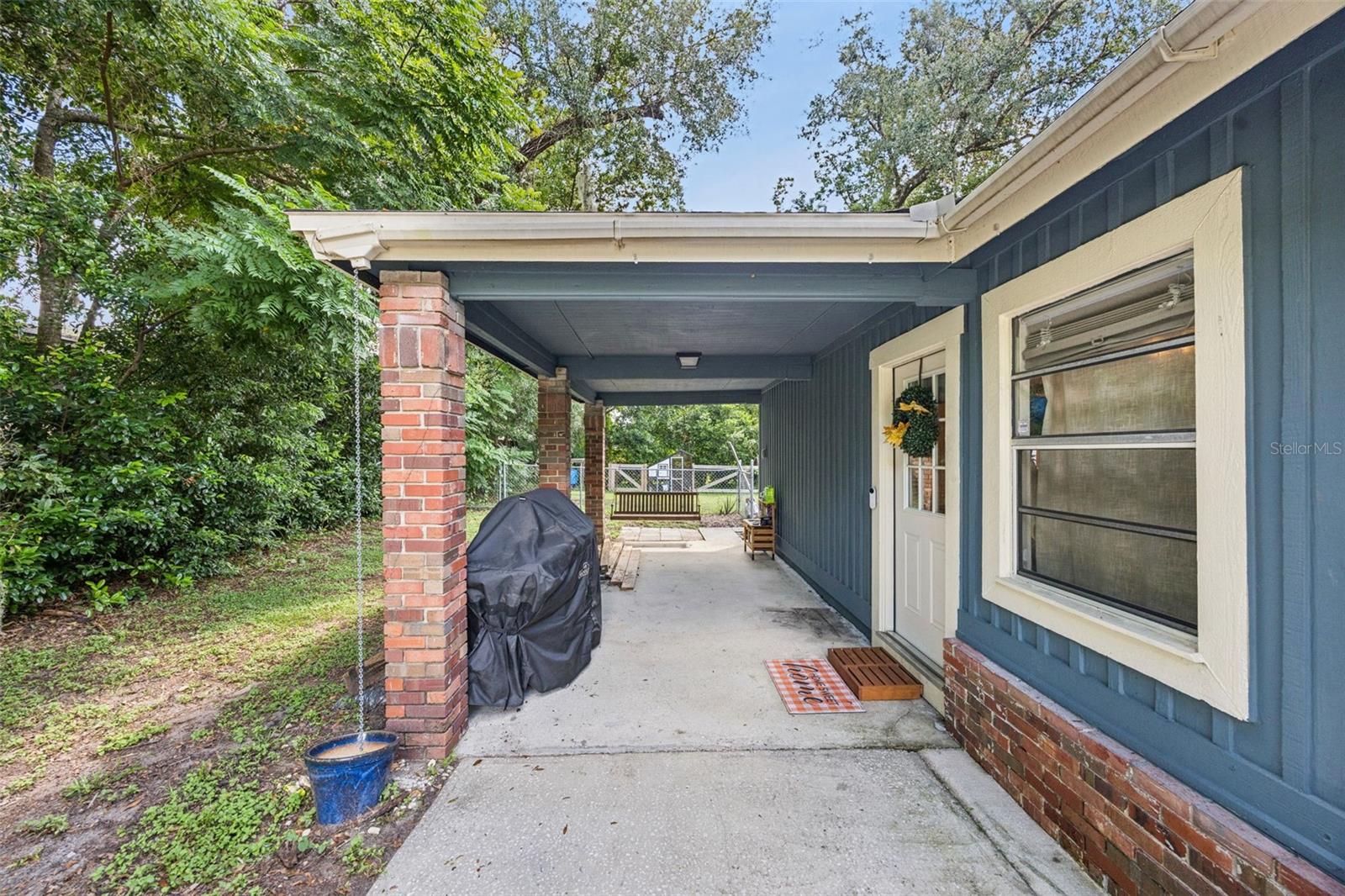 31434 Summit St Property Photo 4