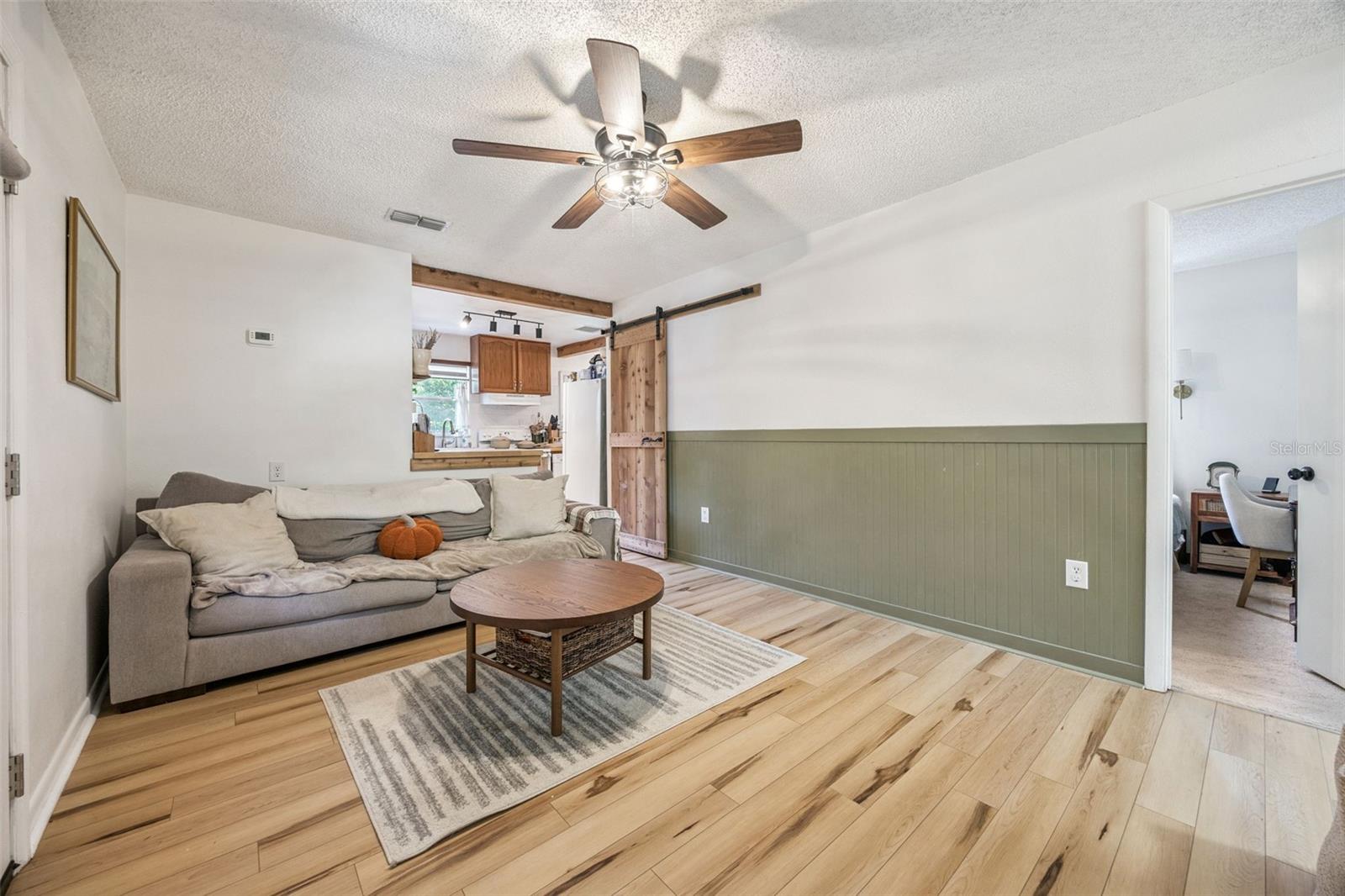 31434 Summit St Property Photo 10