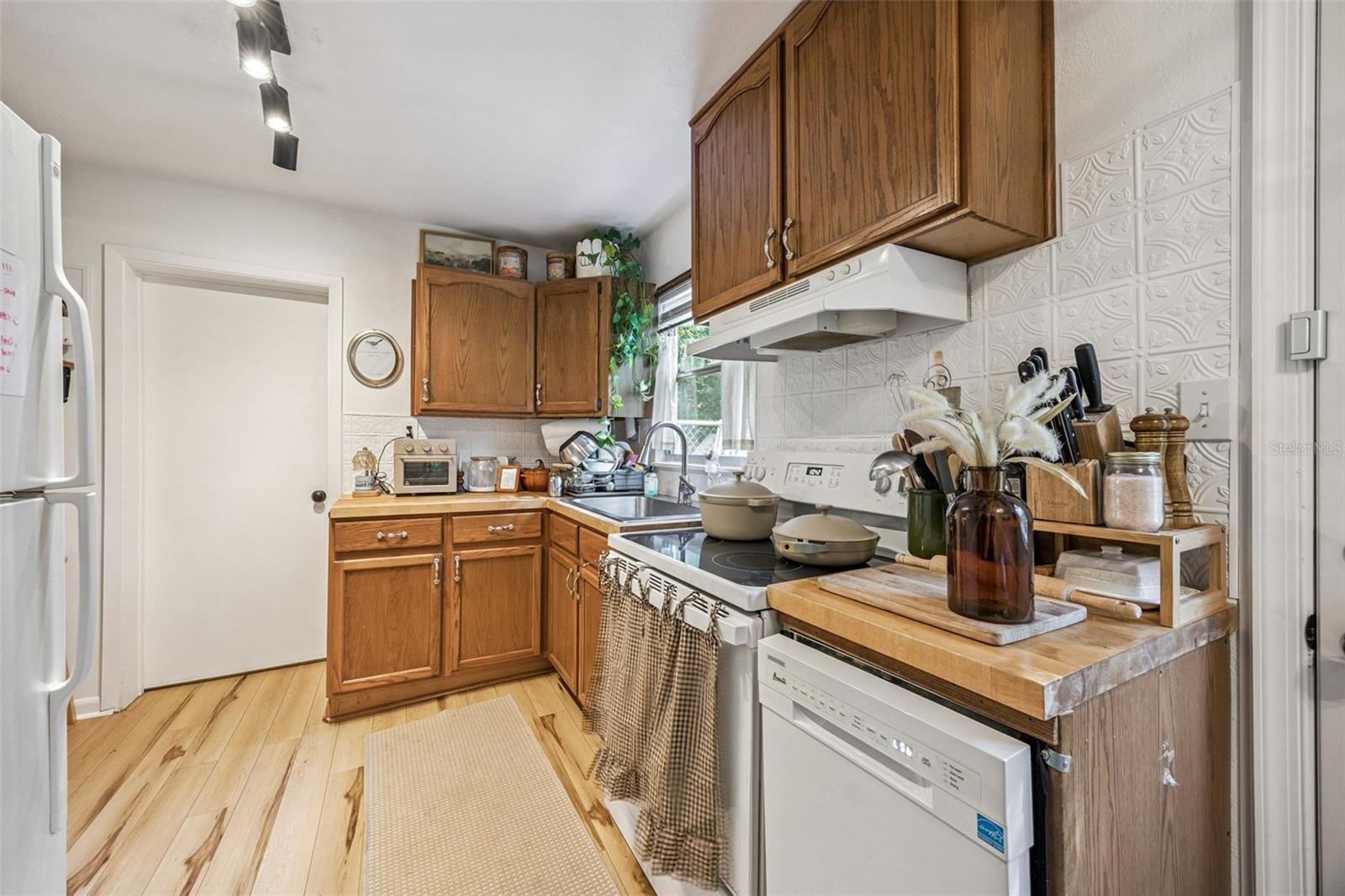 31434 Summit St Property Photo 18