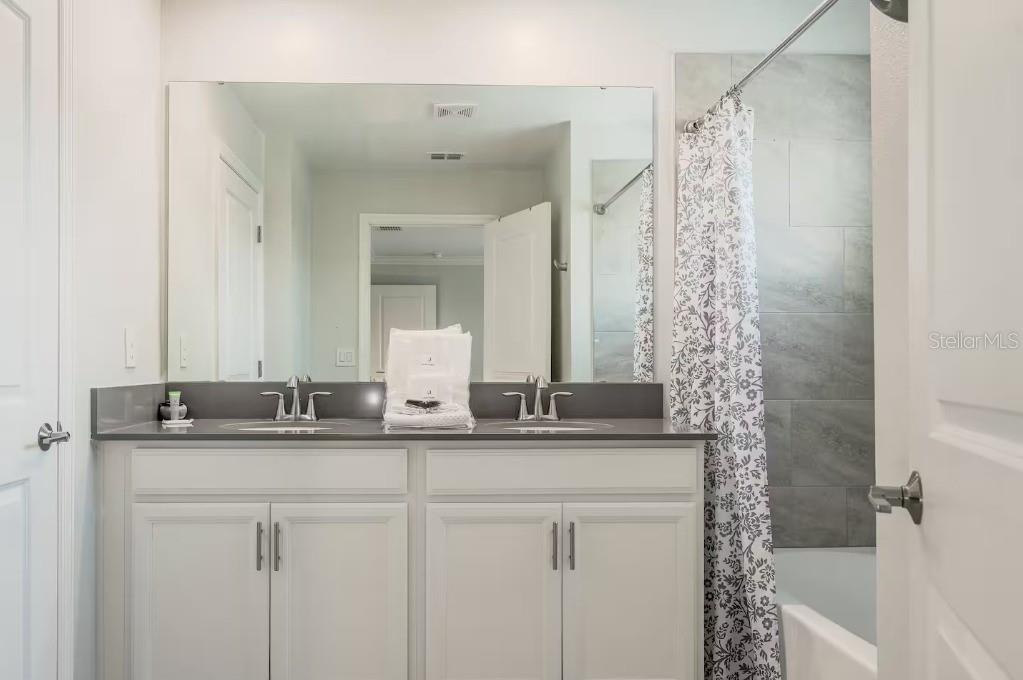 4261 Paragraph Dr Property Photo 22