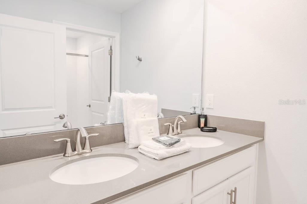4261 Paragraph Dr Property Photo 24