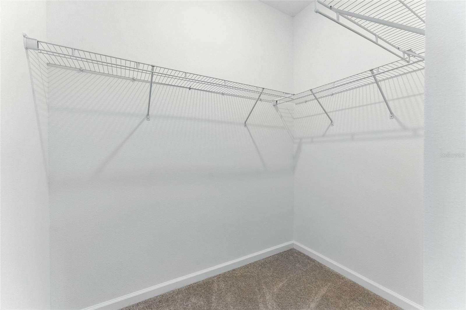 2301 White Buffalo St Property Photo 7