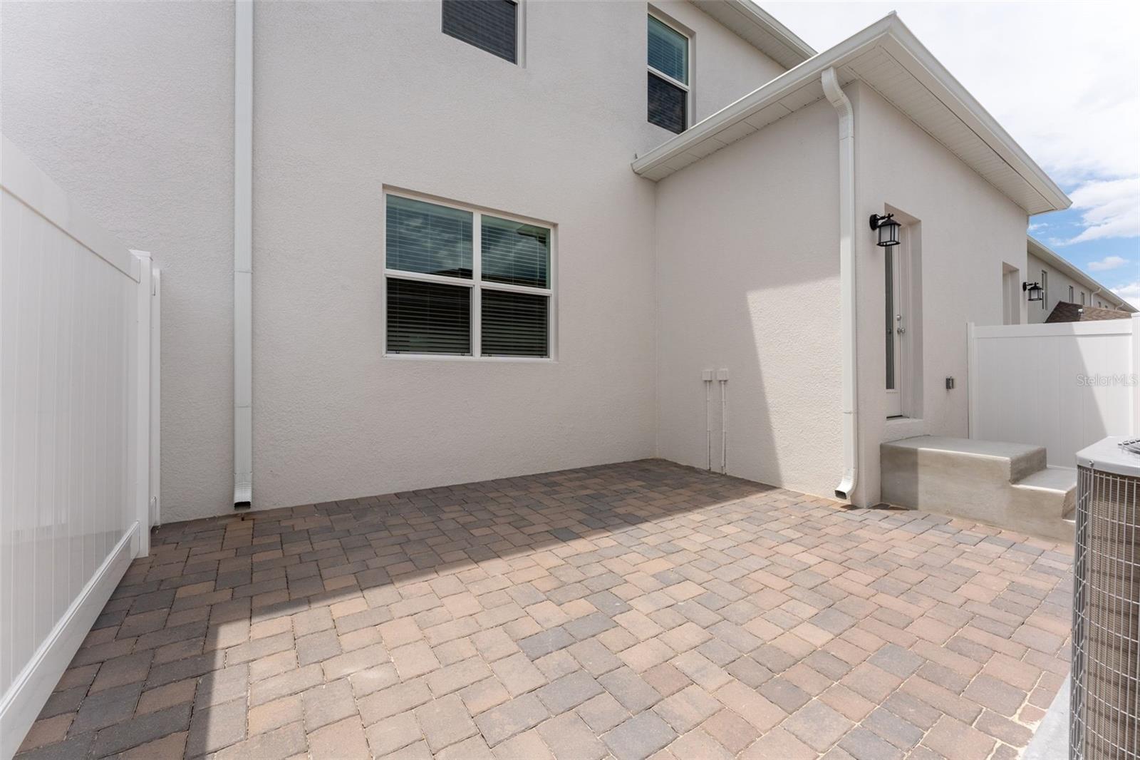 2301 White Buffalo St Property Photo 22