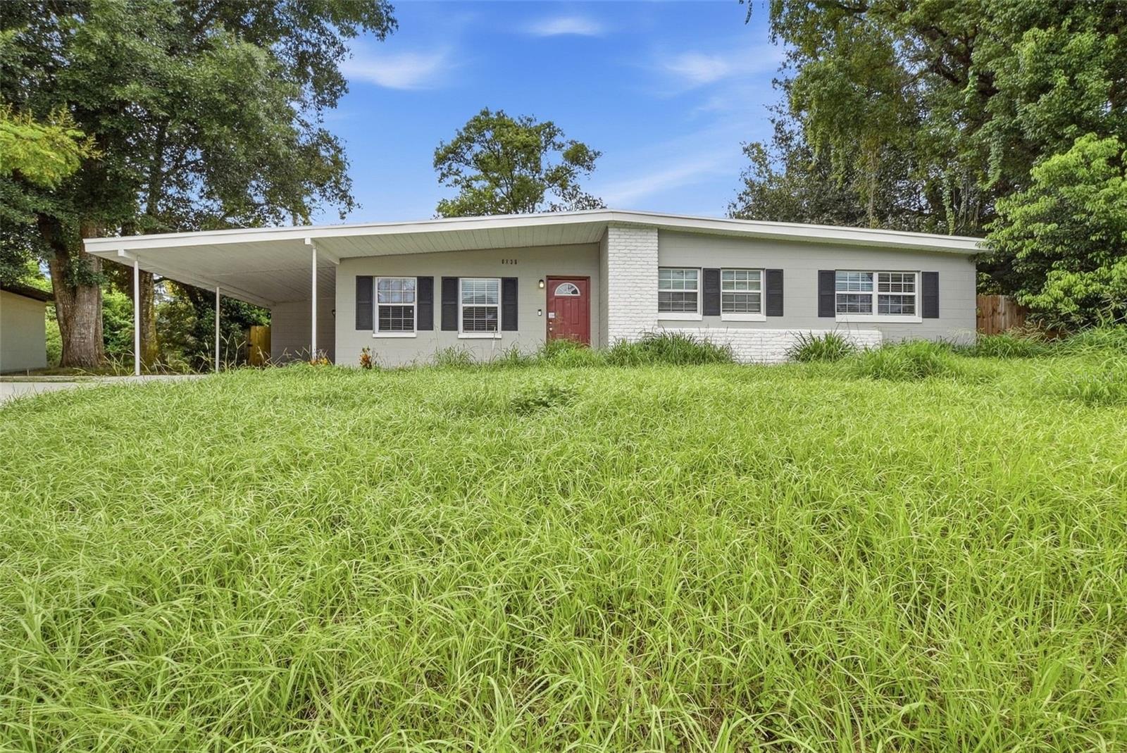 6138 Oakcrest Cir Property Photo 1