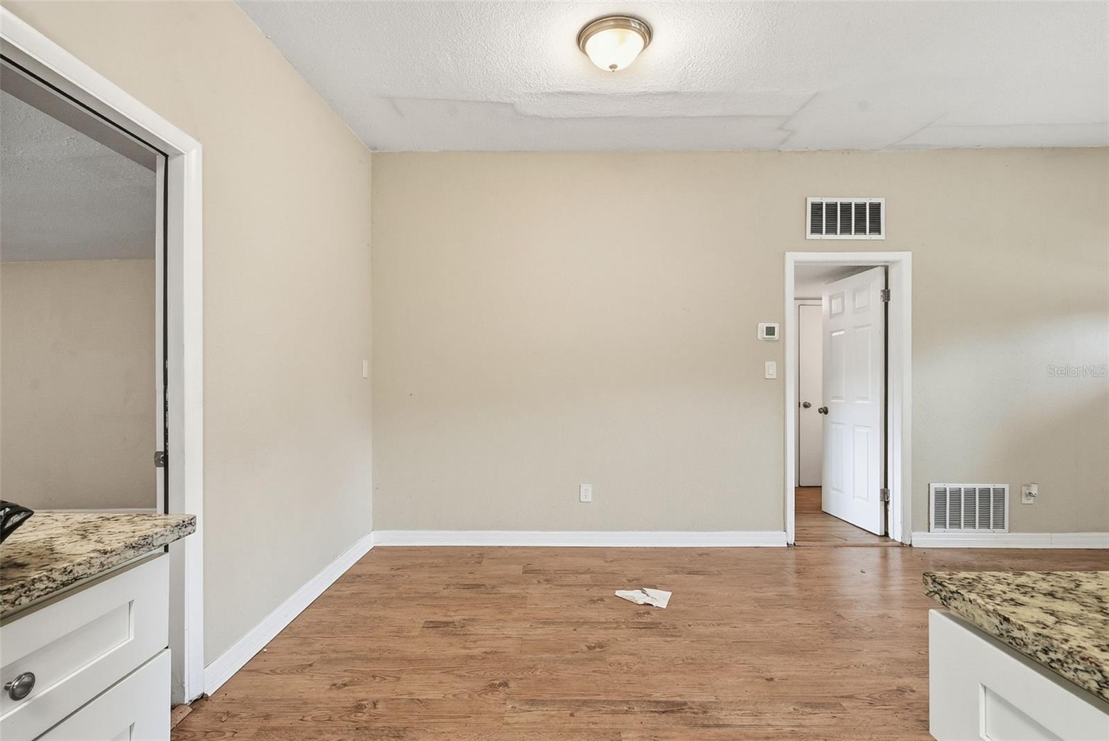 6138 Oakcrest Cir Property Photo 12
