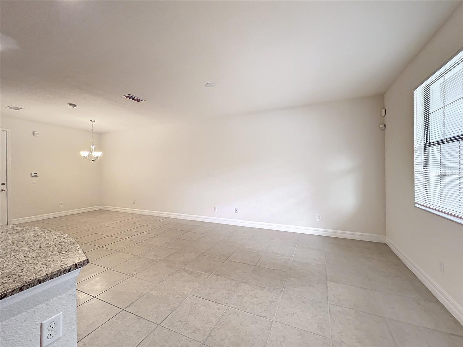 10059 Eagle Creek Center Blvd Property Photo 13