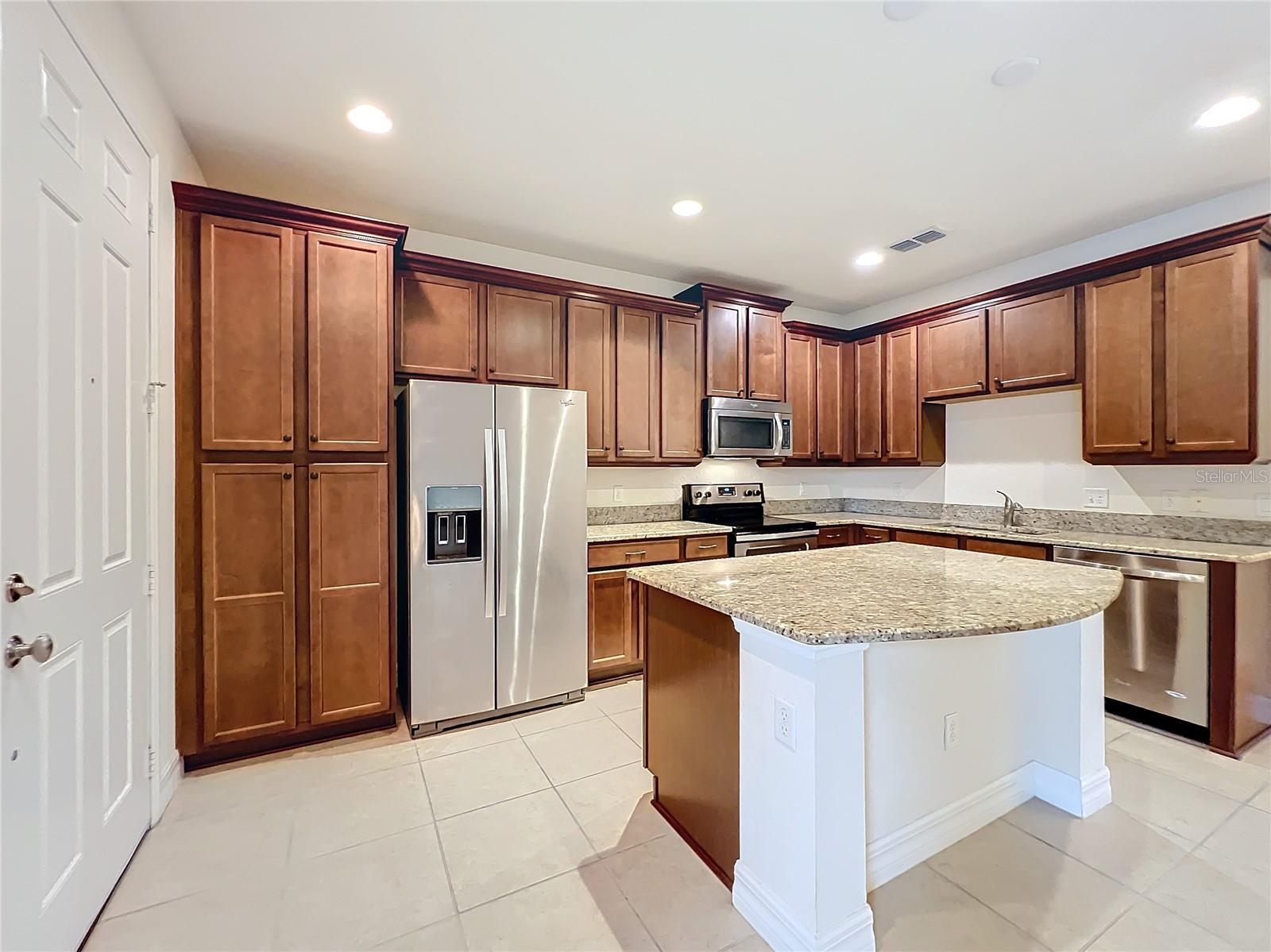 10059 Eagle Creek Center Blvd Property Photo 14