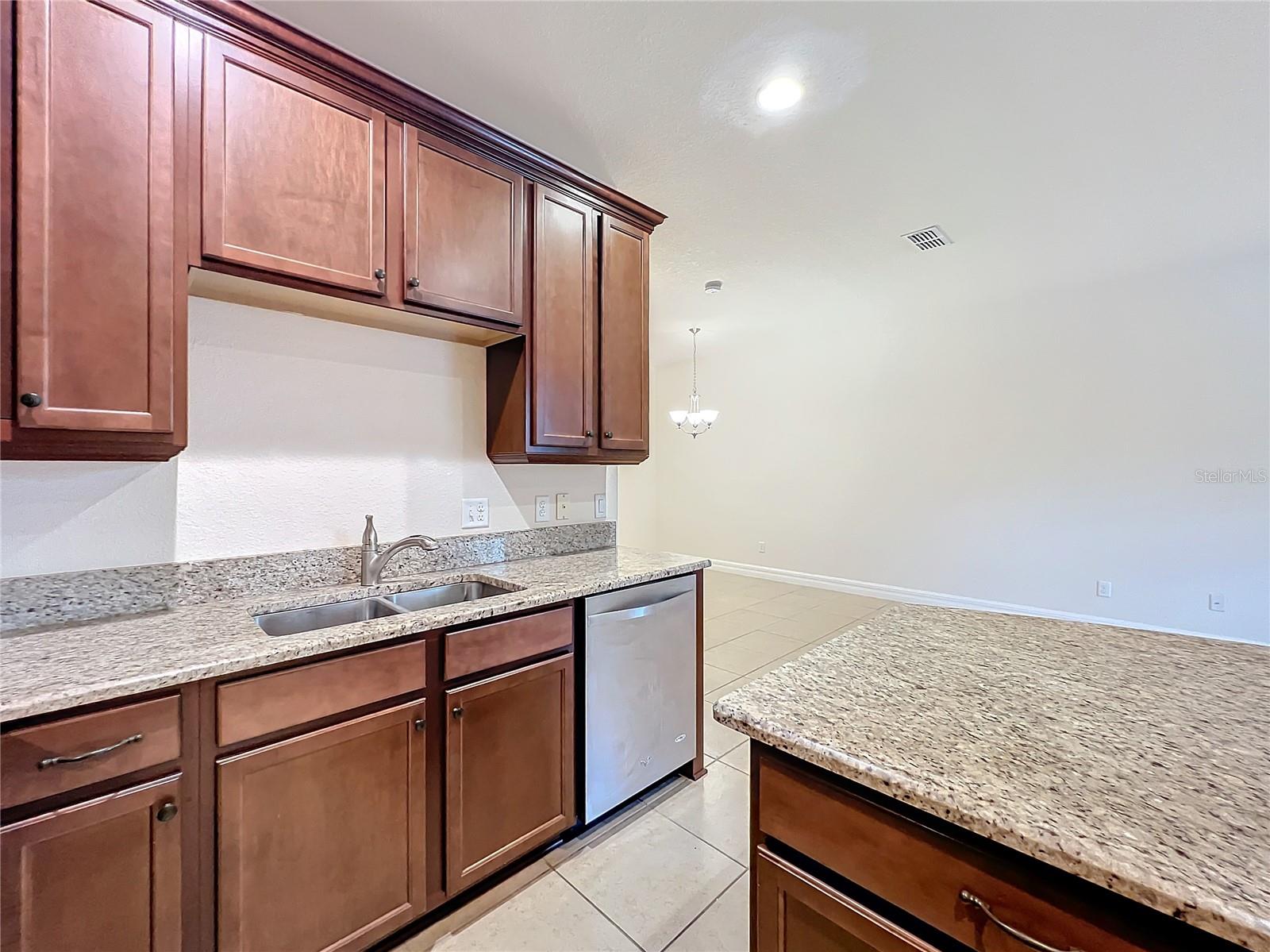10059 Eagle Creek Center Blvd Property Photo 15