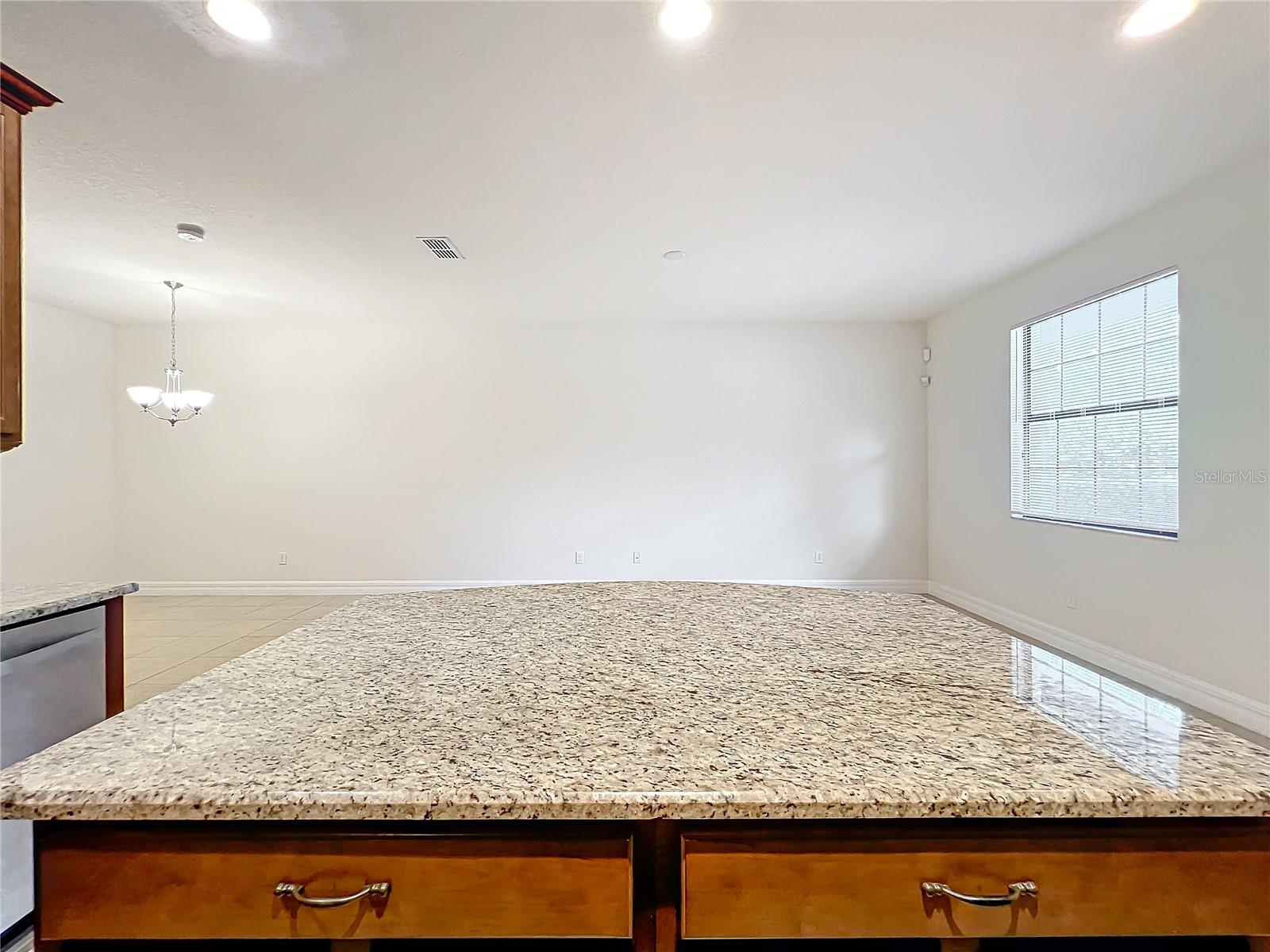 10059 Eagle Creek Center Blvd Property Photo 16