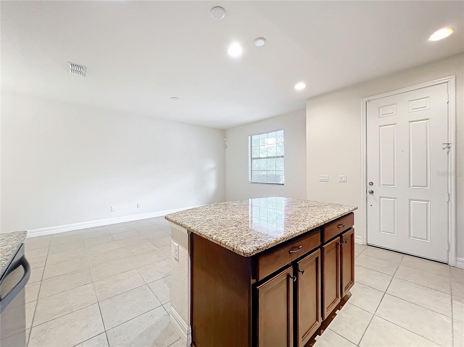 10059 Eagle Creek Center Blvd Property Photo 18