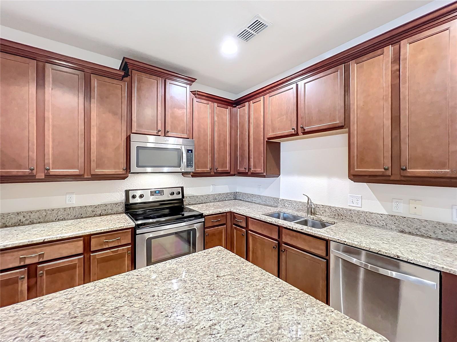 10059 Eagle Creek Center Blvd Property Photo 20