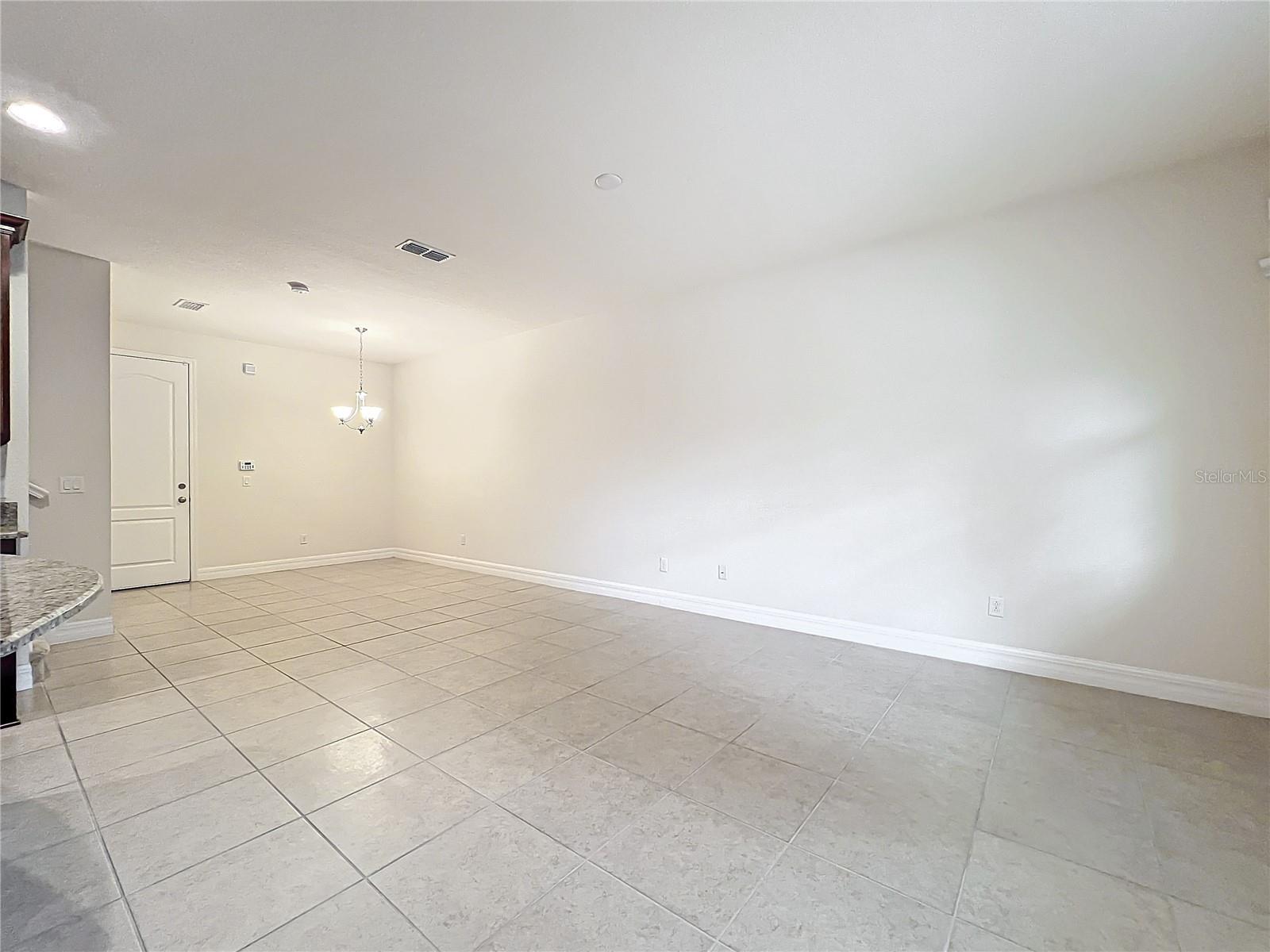 10059 Eagle Creek Center Blvd Property Photo 23