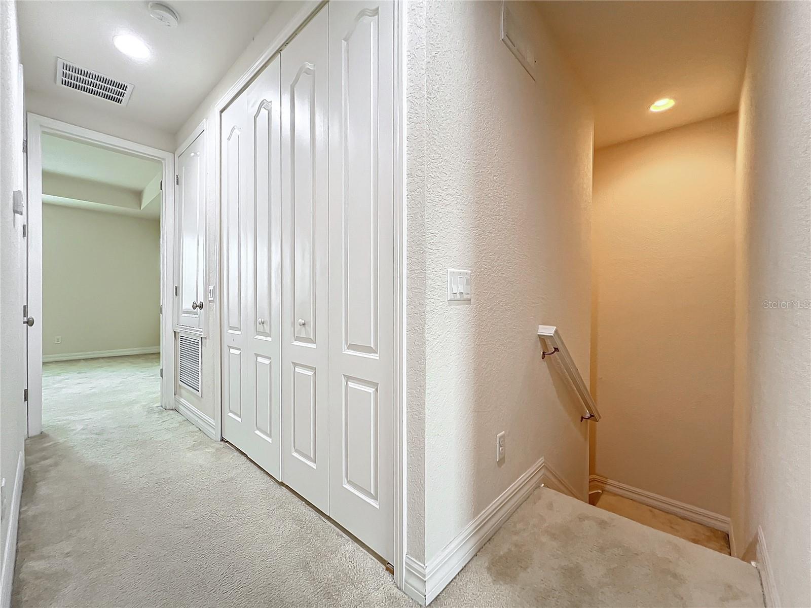 10059 Eagle Creek Center Blvd Property Photo 34