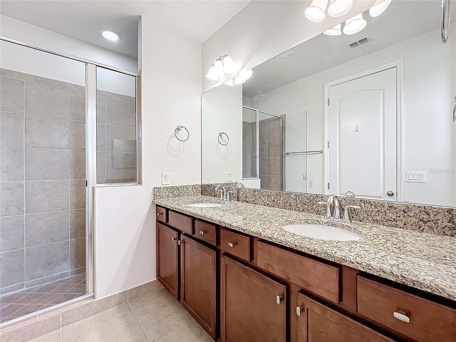 10059 Eagle Creek Center Blvd Property Photo 44
