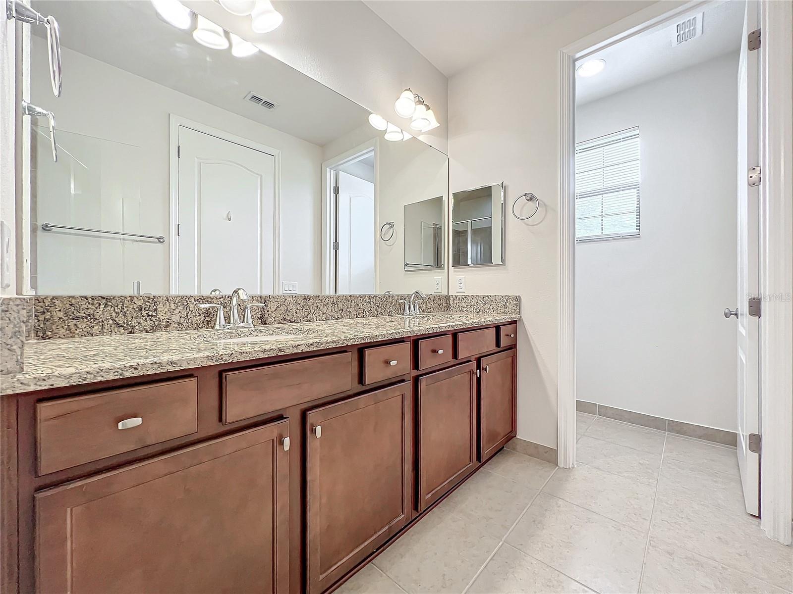 10059 Eagle Creek Center Blvd Property Photo 46