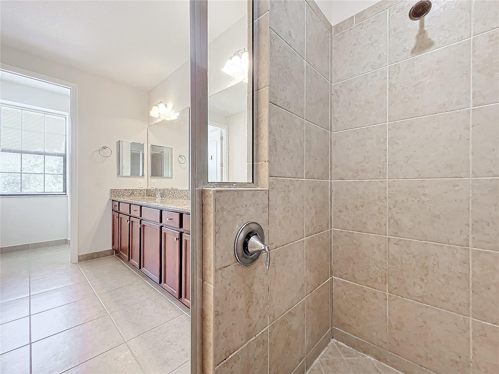 10059 Eagle Creek Center Blvd Property Photo 56