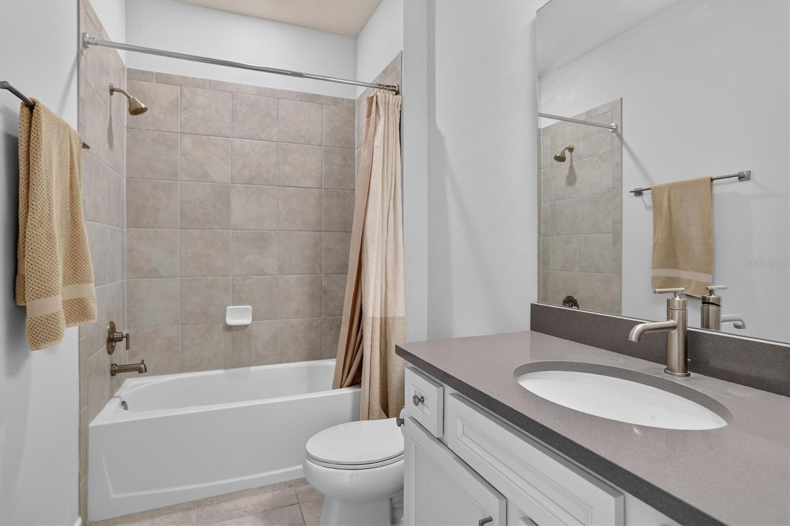 10233 Folly Beach Rd Property Photo 16