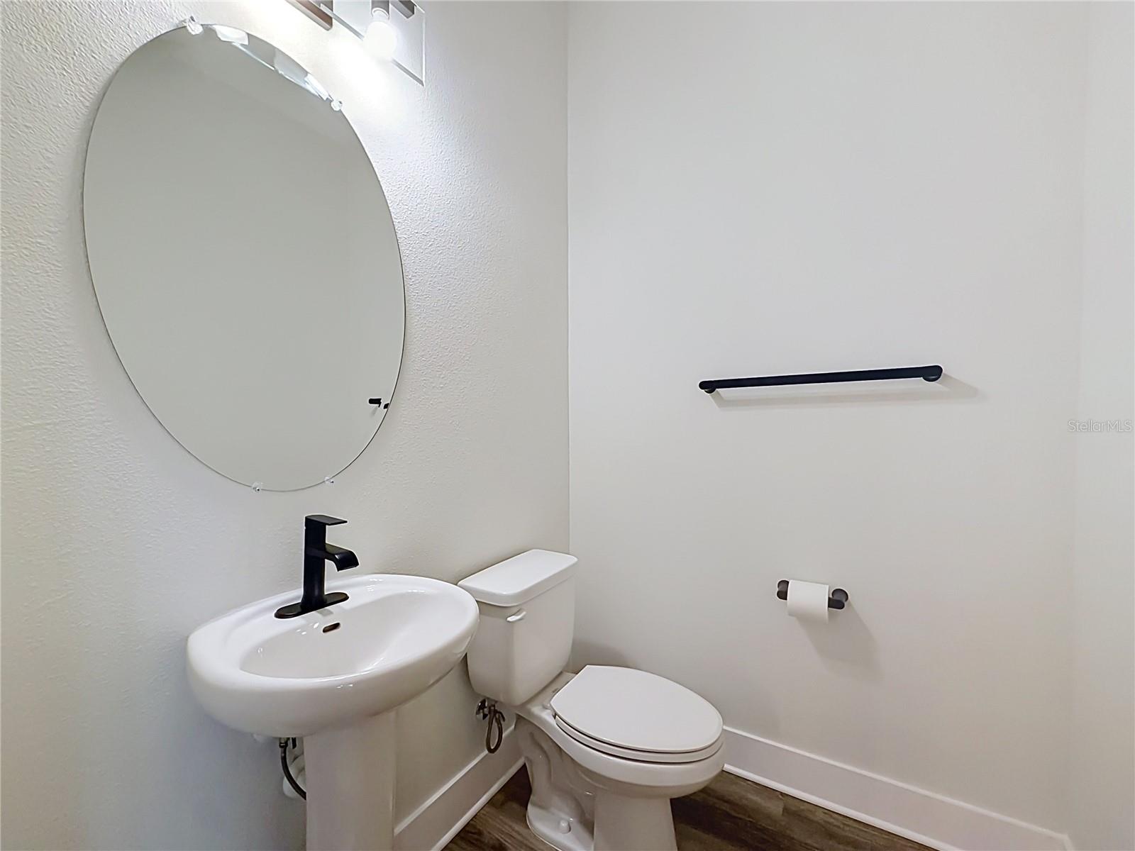 1430 Brookdale Ct Property Photo 33