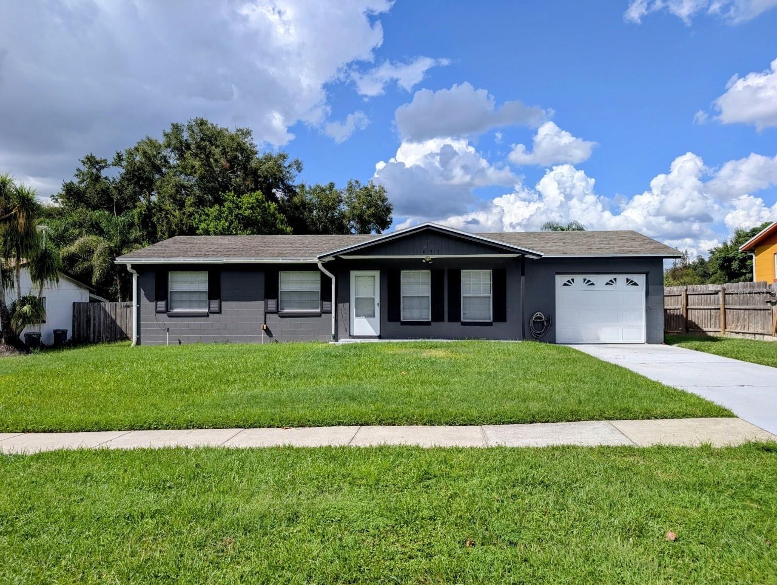1431 ROLLING GREEN DR
