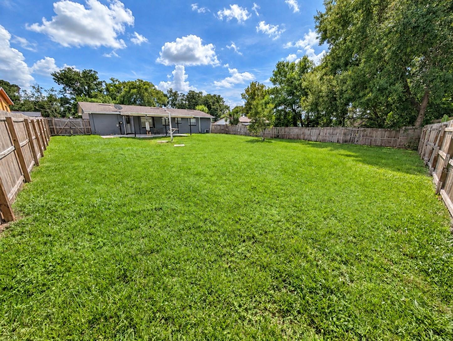 1431 Rolling Green Dr Property Photo 2