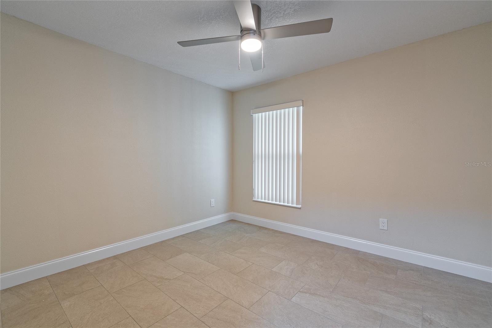 166 Alameda Dr Property Photo 28