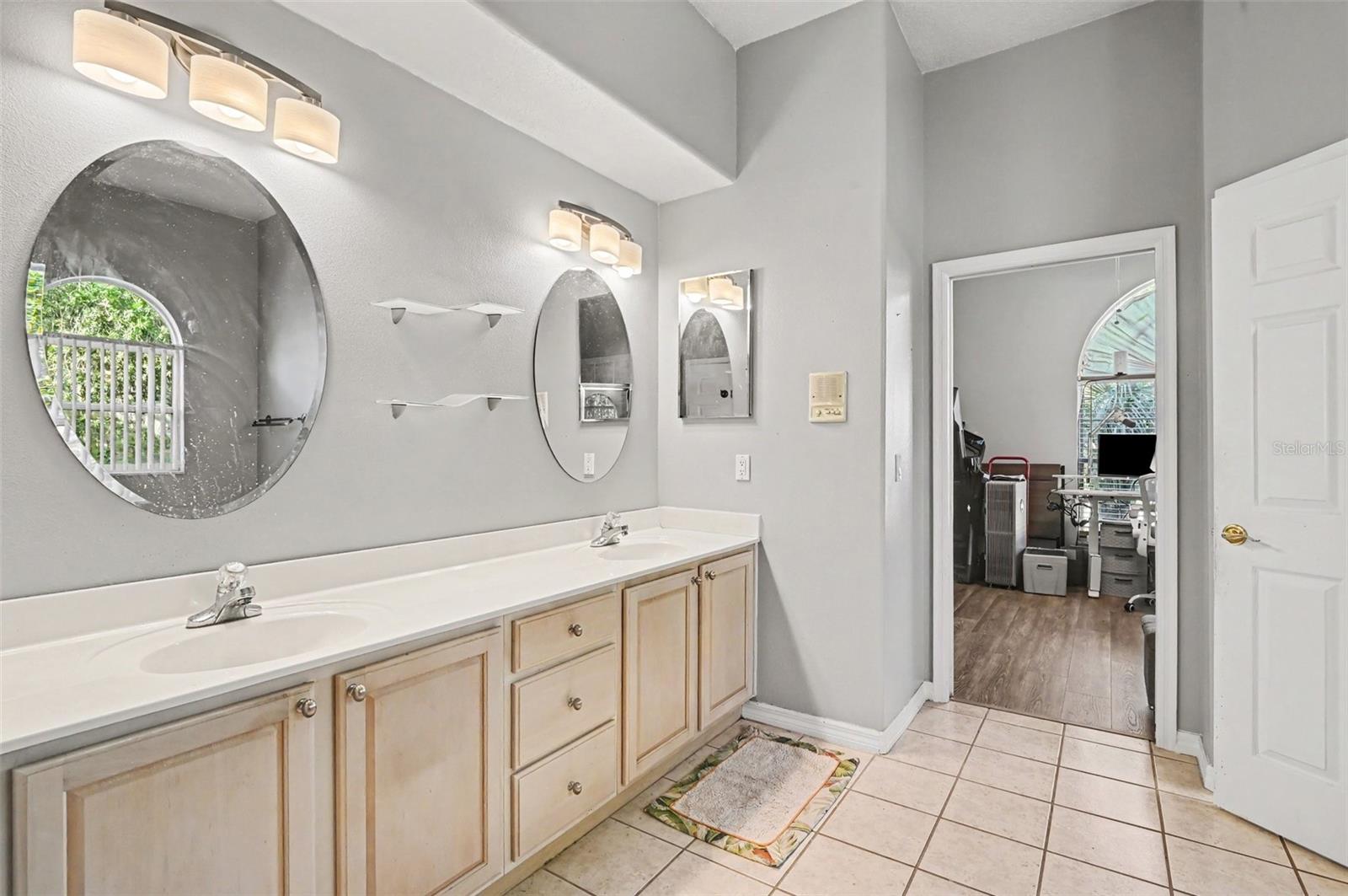 1325 Tall Maple Loop Property Photo 21