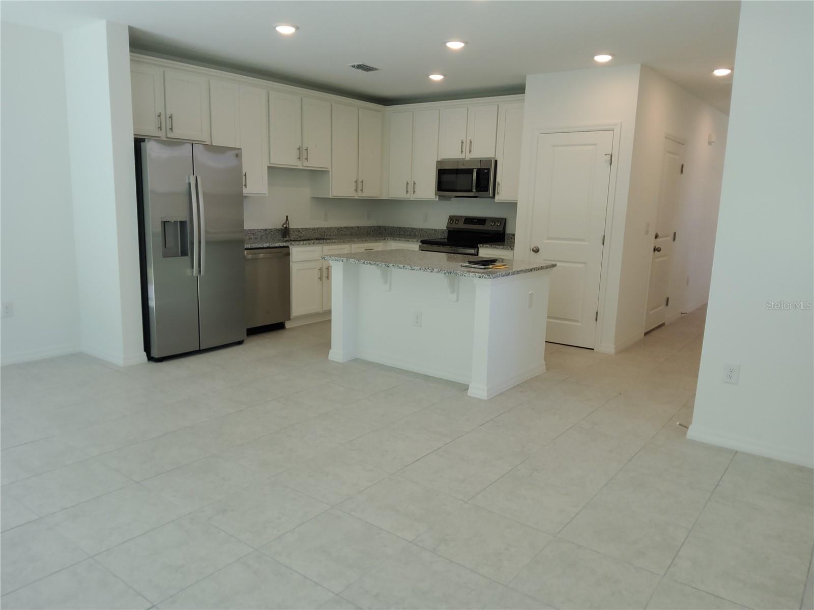 1816 Fan Palm Dr Property Photo 3