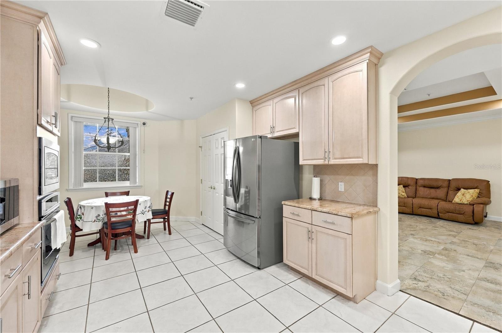 8749 The Esplanade #16 Property Photo 15
