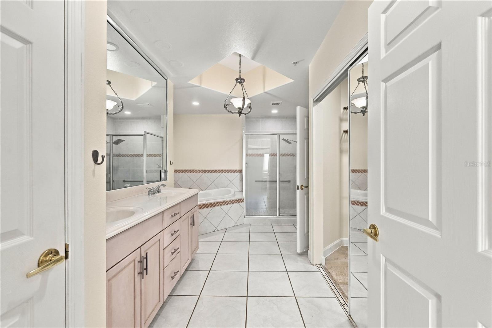 8749 The Esplanade #16 Property Photo 35